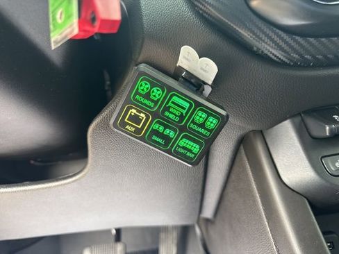 Used 2018 Chevrolet Colorado ZR2 w/ ZR2 Dusk Special Edition image 17