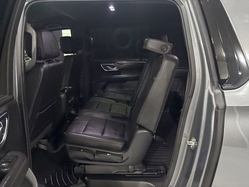 Used 2021 Chevrolet Suburban RST AWD/4WD image 29