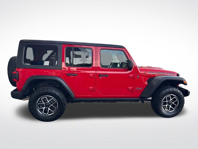 Used 2025 Jeep Wrangler Unlimited Rubicon w/ Convenience Group AWD/4WD image 7