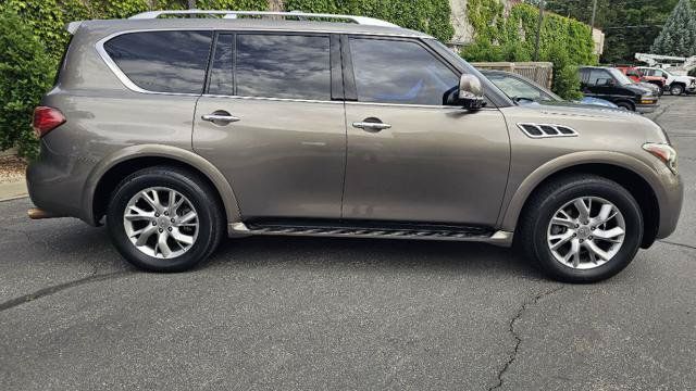 Used 2013 INFINITI QX56 4WD w/ Theater Pkg image 4