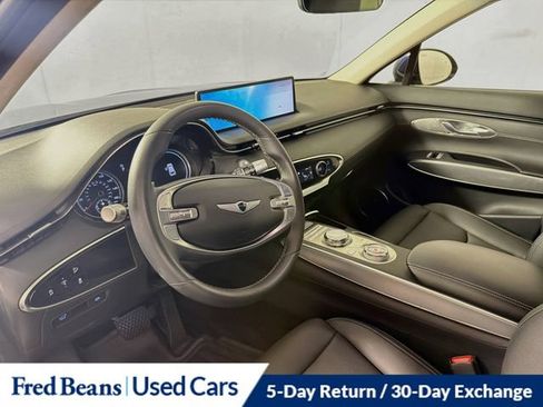 Used 2023 Genesis GV70 2.5T w/ Select Package AWD/4WD image 11