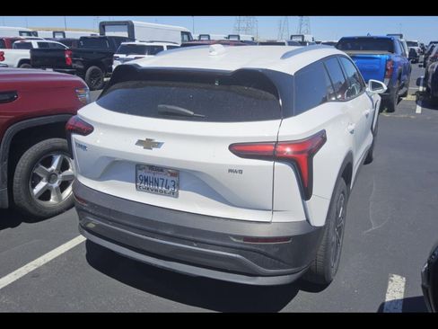 Used 2024 Chevrolet Blazer EV LT AWD/4WD image 11