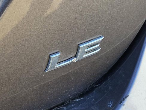 Used 2022 Toyota Camry LE image 4