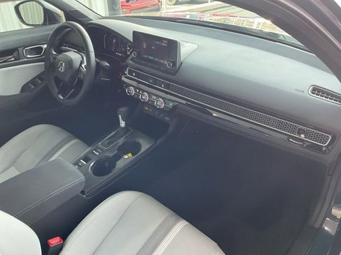 Used 2025 Honda Civic Sport image 21