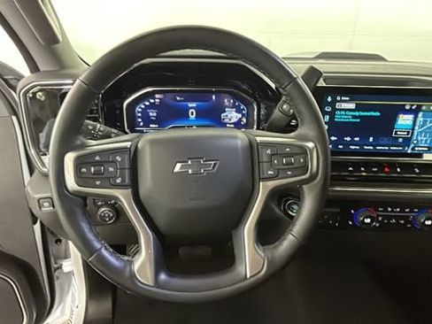 Used 2025 Chevrolet Silverado 1500 LT Trail Boss AWD/4WD image 14