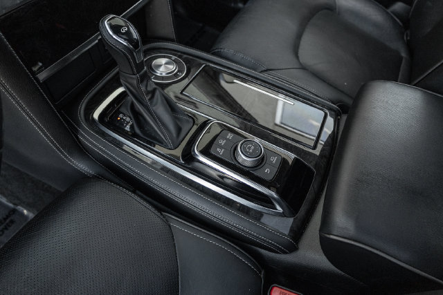 Used 2023 INFINITI QX80 Luxe w/ Cargo Package RWD image 10