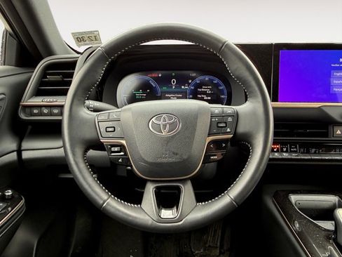 Certified 2025 Toyota Crown Signia w/ Tow-Hitch Package (TMS) image 15