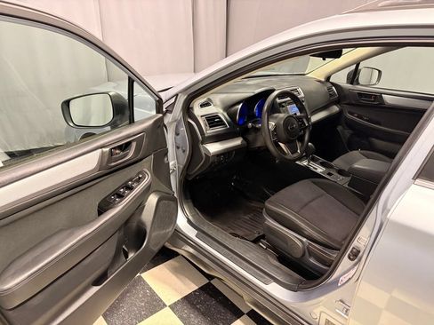 Used 2019 Subaru Outback 2.5i AWD/4WD image 11