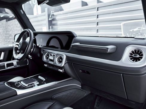 Used 2025 Mercedes-Benz G 63 AMG 4MATIC image 41