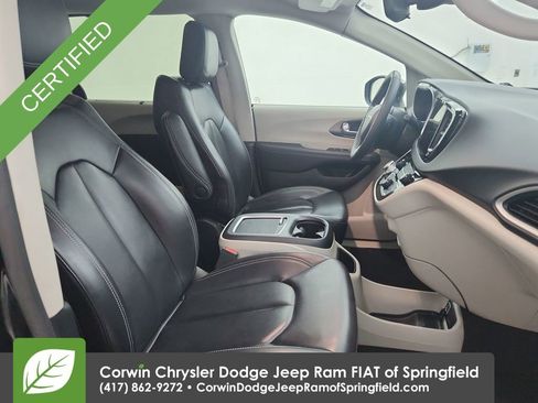Certified 2023 Chrysler Pacifica Touring-L FWD image 31