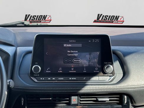 Used 2021 Nissan Rogue SV image 19