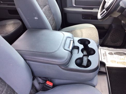 Used 2018 RAM 1500 Big Horn AWD/4WD image 17