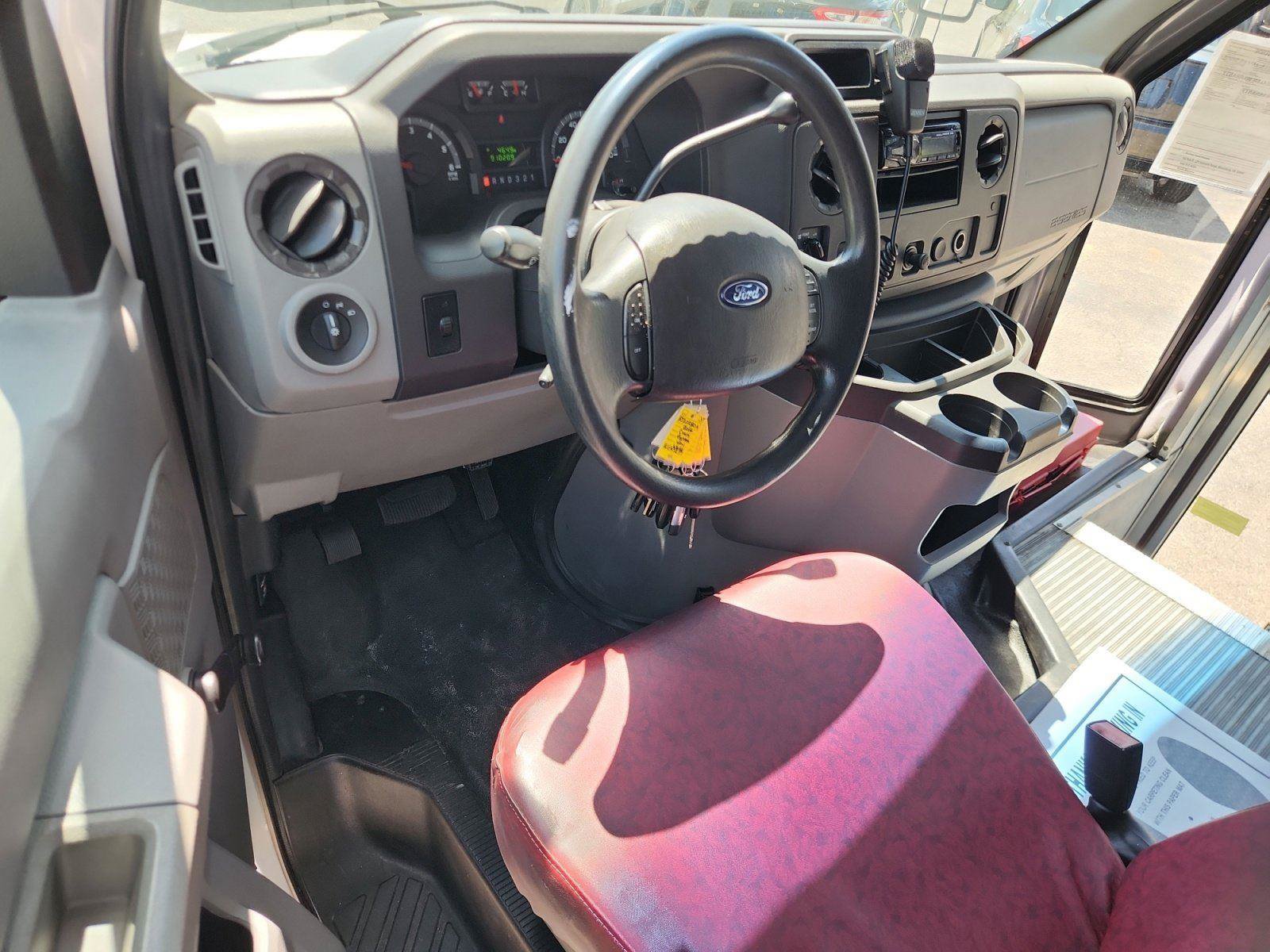 Used 2009 Ford E-450 and Econoline 450 RWD image 15