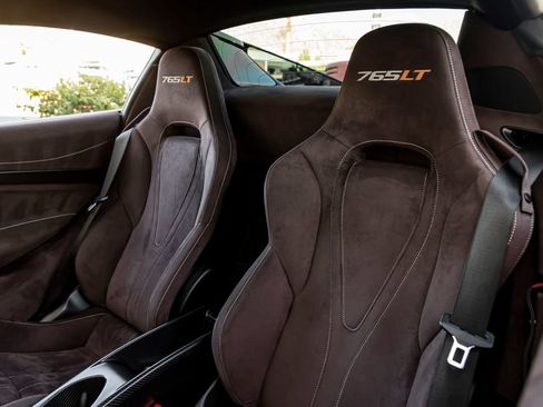 Used 2022 McLaren 765LT RWD image 19