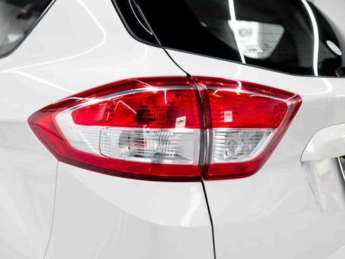 Used 2018 Ford C-MAX SE w/ Equipment Group 202A image 26