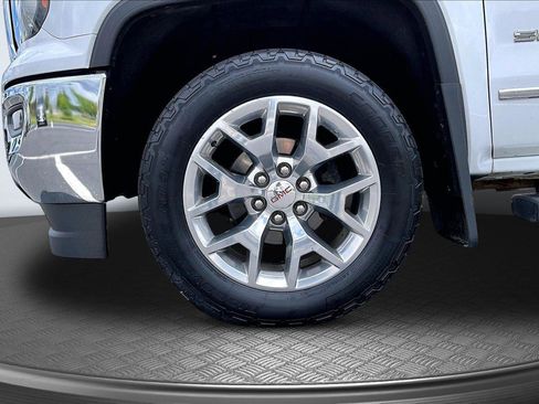 Used 2018 GMC Sierra 1500 SLT w/ SLT Premium Package AWD/4WD image 10