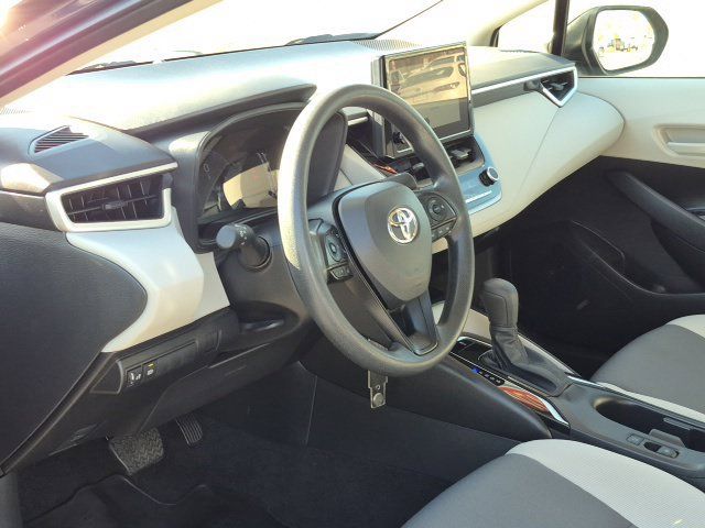 Used 2026 Toyota Corolla LE FWD image 10
