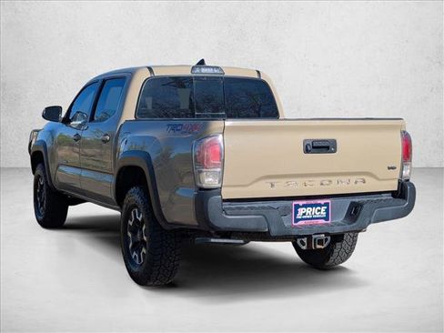 Used 2019 Toyota Tacoma TRD Off-Road AWD/4WD image 7
