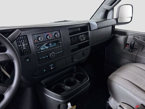 New 2026 GMC Savana 2500 w/ Driver Convenience Package RWD image 20