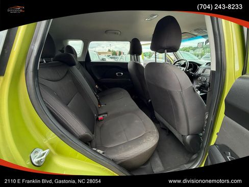 Used 2018 Kia Soul FWD image 12