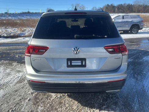 Used 2021 Volkswagen Tiguan SE image 4
