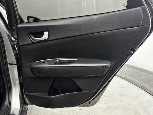 Used 2018 Kia Optima LX image 29