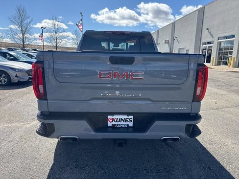Used 2025 GMC Sierra 1500 Denali w/ Denali Reserve Package AWD/4WD image 6