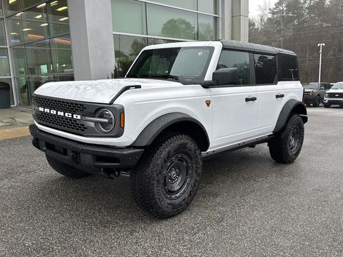 New 2025 Ford Bronco Badlands w/ Sasquatch Package image 1