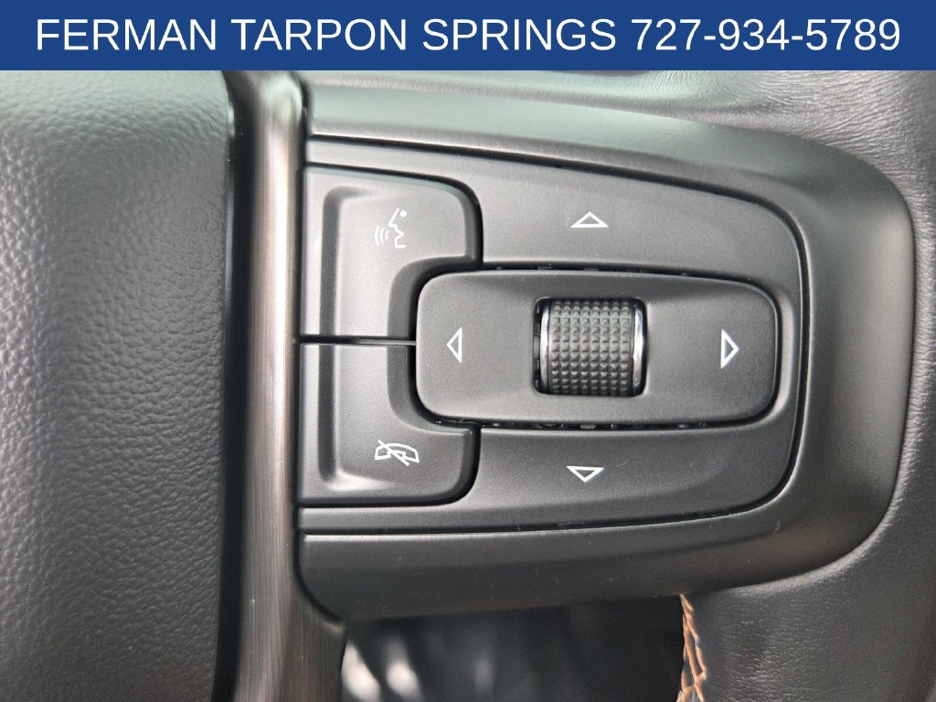 Used 2022 GMC Yukon XL AT4 w/ Technology Package AWD/4WD image 30