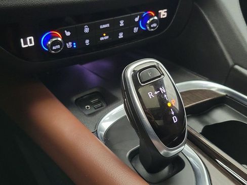 Certified 2021 Buick Enclave Avenir w/ Avenir Technology Package image 18