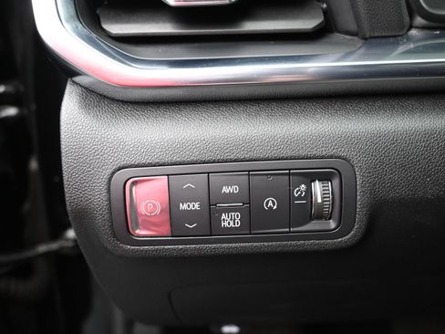 Used 2025 GMC Terrain Elevation AWD/4WD image 17