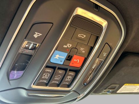 Used 2025 Jeep Grand Cherokee Summit AWD/4WD image 41