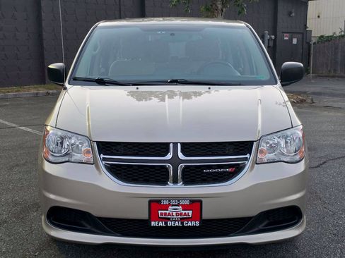 Used 2014 Dodge Grand Caravan American Value Package FWD image 2