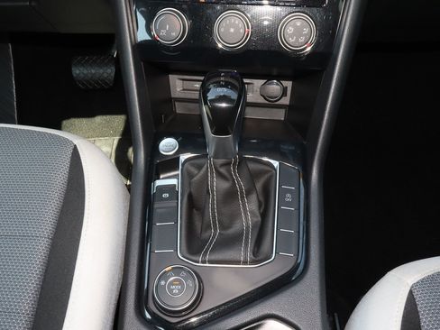 Used 2025 Volkswagen Taos S AWD/4WD image 18