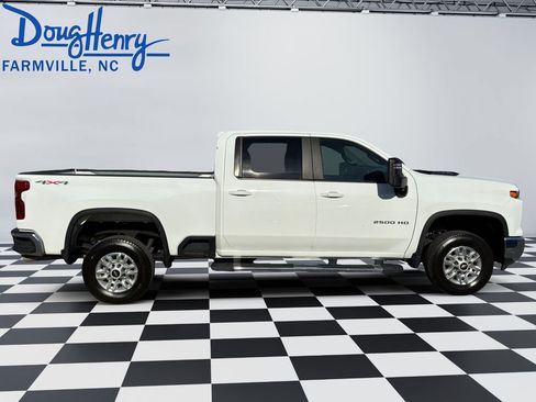Used 2025 Chevrolet Silverado 2500 LT w/ Convenience Package AWD/4WD image 6