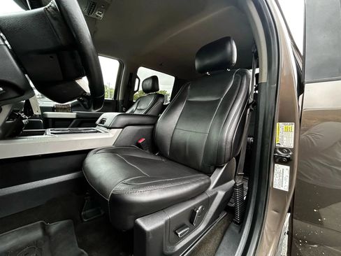 Used 2017 Ford F350 Lariat w/ Chrome Package image 36