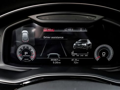 Used 2022 Audi Q8 Premium Plus AWD/4WD image 18