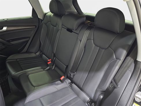 Certified 2025 Audi Q5 2.0T Premium Plus w/ Premium Plus Package image 14