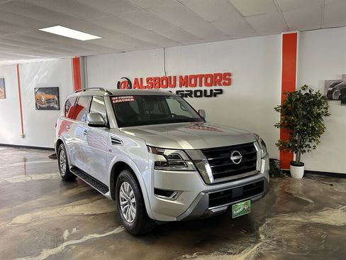 Used 2021 Nissan Armada SV image 1