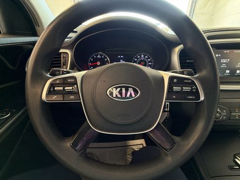 Used 2020 Kia Sorento LX FWD image 36
