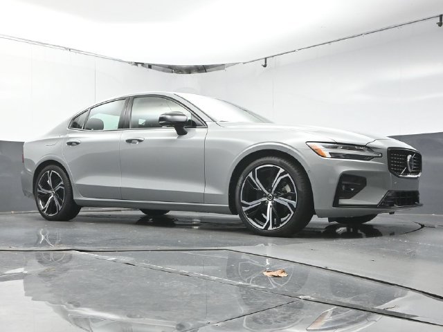 Used 2024 Volvo S60 B5 Plus w/ Protection Package Premier FWD image 39