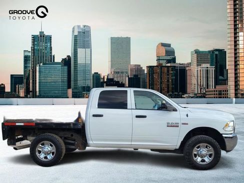 Used 2018 RAM 2500 Tradesman w/ Chrome Appearance Group AWD/4WD image 7