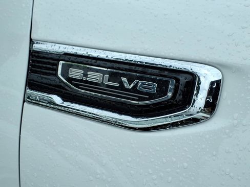 Used 2025 GMC Sierra 1500 SLT AWD/4WD image 4