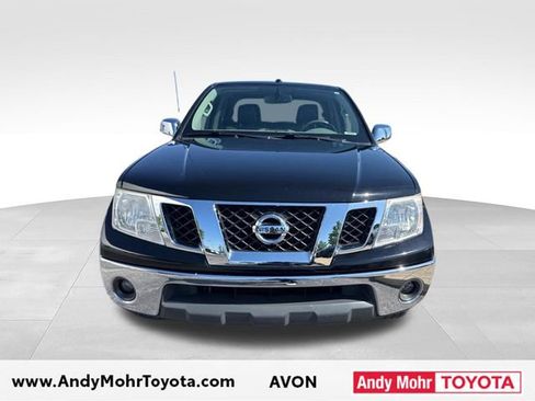 Used 2013 Nissan Frontier SL w/ Moonroof Pkg AWD/4WD image 2