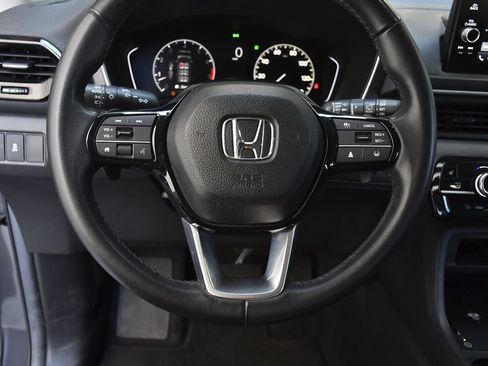 Used 2024 Honda Pilot EX-L image 7