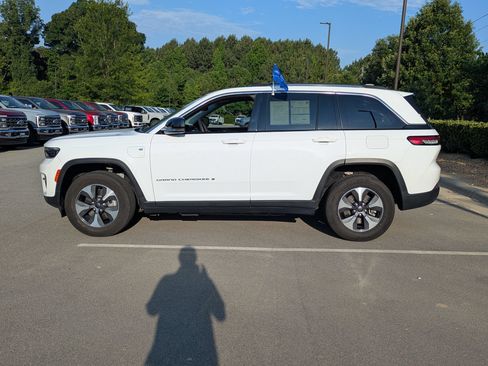 Used 2023 Jeep Grand Cherokee 4WD 4xe w/ Luxury Tech Group II image 7