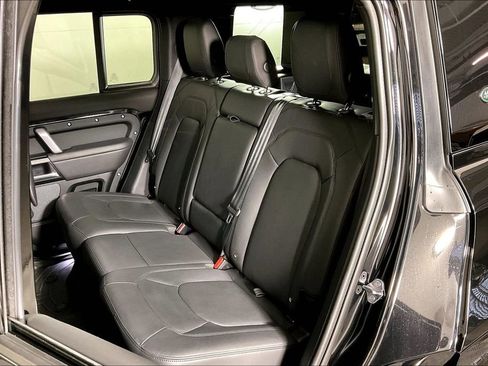 Used 2024 Land Rover Defender 110 V8 image 25
