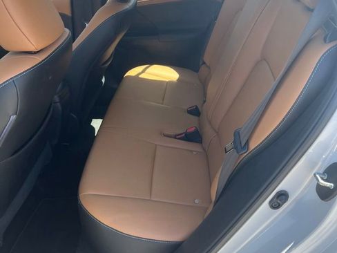Used 2017 Lexus CT 200h FWD image 10