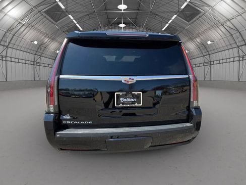 Used 2019 Cadillac Escalade Luxury AWD/4WD image 7