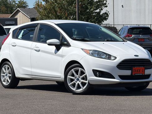 Used 2019 Ford Fiesta SE w/ Equipment Group 201A FWD image 2
